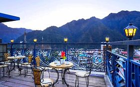 La Riqueza Pride Inn Tapovan - Mountain View Rooms - Top Selling - Best Location - Close To Ganga Ghat